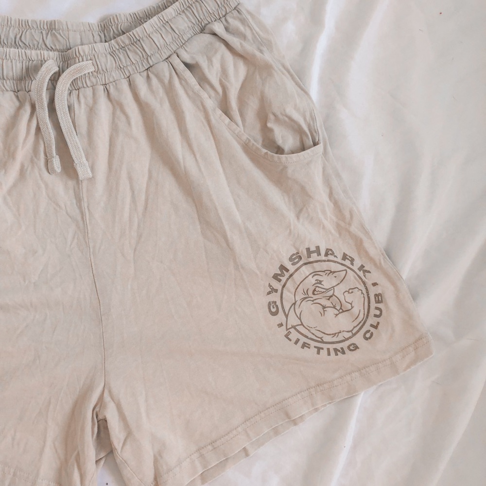 SOLD Woman’s gym shark shorts